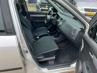 Voertuigafbeelding 6