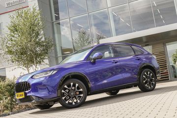 Voertuigafbeelding 12