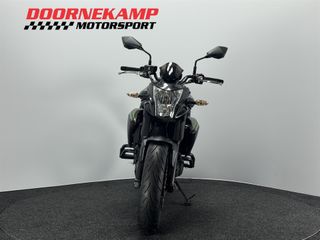 Voertuigafbeelding 3