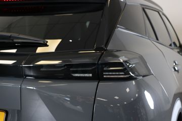 Voertuigafbeelding 8