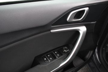 Voertuigafbeelding 9