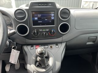 Voertuigafbeelding 12