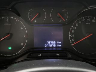 Voertuigafbeelding 9