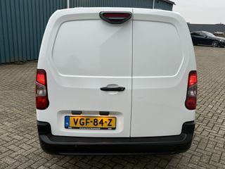 Voertuigafbeelding 6