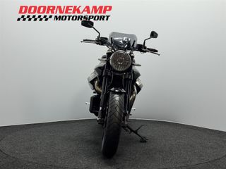 Voertuigafbeelding 4