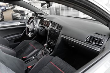 Voertuigafbeelding 17