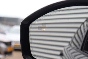 Voertuigafbeelding 13