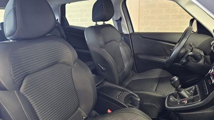 Voertuigafbeelding 8