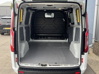 Voertuigafbeelding 12