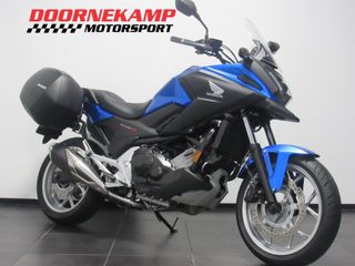 Voertuigafbeelding 1