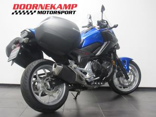 Voertuigafbeelding 5