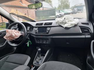 Voertuigafbeelding 12