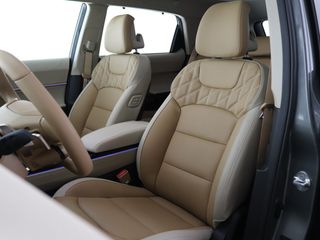 Voertuigafbeelding 4