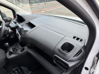 Voertuigafbeelding 16