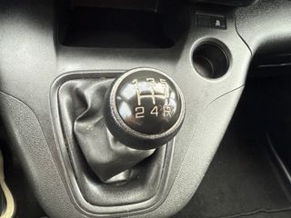 Voertuigafbeelding 24