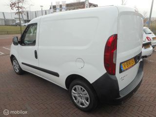 Voertuigafbeelding 3