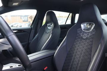 Voertuigafbeelding 12