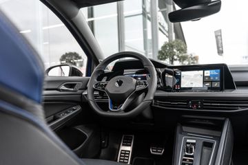 Voertuigafbeelding 12