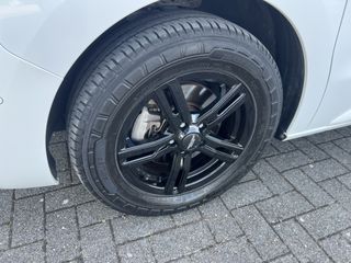 Voertuigafbeelding 24