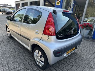 Voertuigafbeelding 5