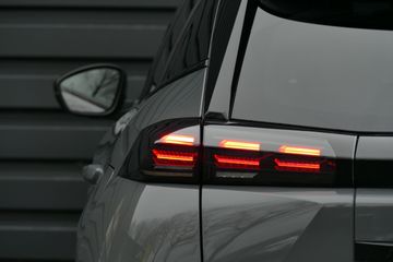 Voertuigafbeelding 6