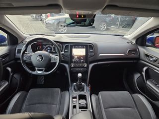 Voertuigafbeelding 9