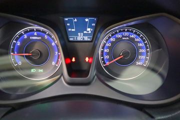 Voertuigafbeelding 3