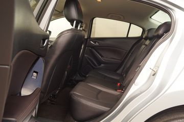 Voertuigafbeelding 7