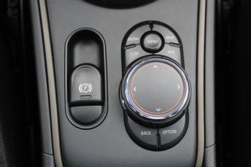 Voertuigafbeelding 18