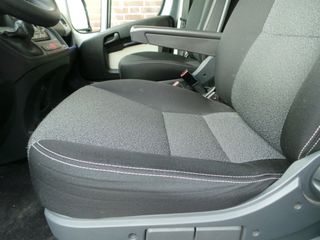 Voertuigafbeelding 8