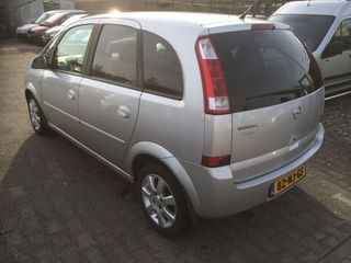 Voertuigafbeelding 3