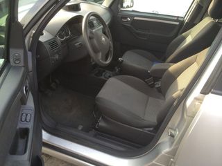 Voertuigafbeelding 4