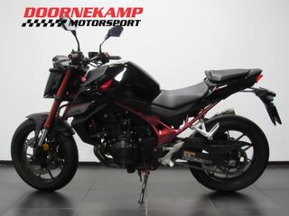 Voertuigafbeelding 3