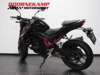 Voertuigafbeelding 4