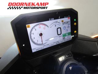 Voertuigafbeelding 6