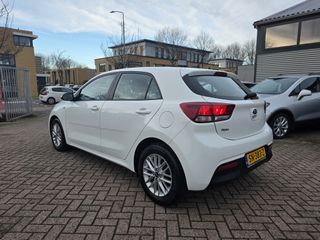 Voertuigafbeelding 6