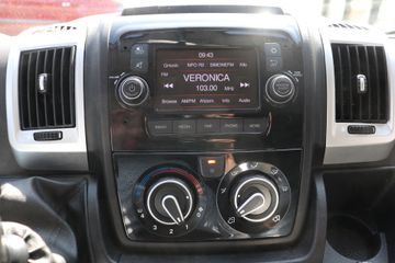 Voertuigafbeelding 6