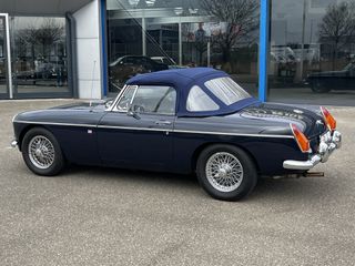 Voertuigafbeelding 3