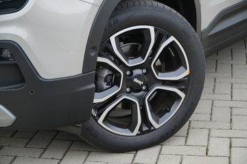 Voertuigafbeelding 4