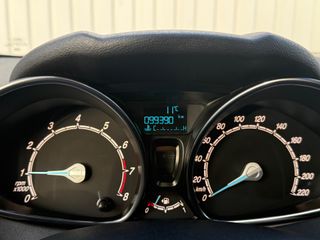 Voertuigafbeelding 6