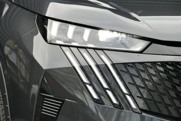 Voertuigafbeelding 9