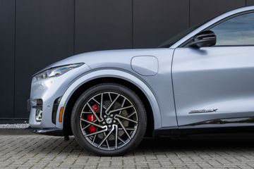 Voertuigafbeelding 4