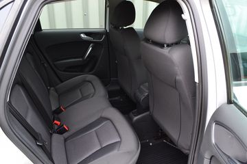 Voertuigafbeelding 12