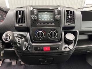 Voertuigafbeelding 12