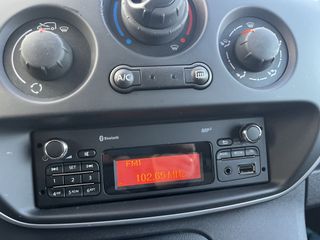 Voertuigafbeelding 6