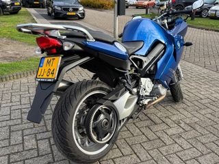 Voertuigafbeelding 3