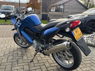 Voertuigafbeelding 4