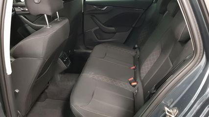 Voertuigafbeelding 8