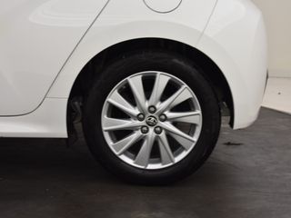 Voertuigafbeelding 9