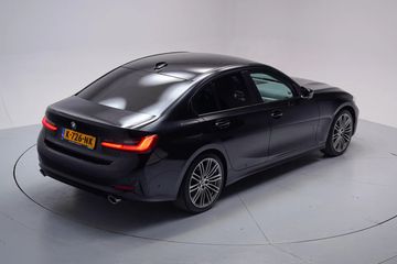 Voertuigafbeelding 12